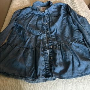 NWOT Girls large(14) LEVI’S Denim shirt
